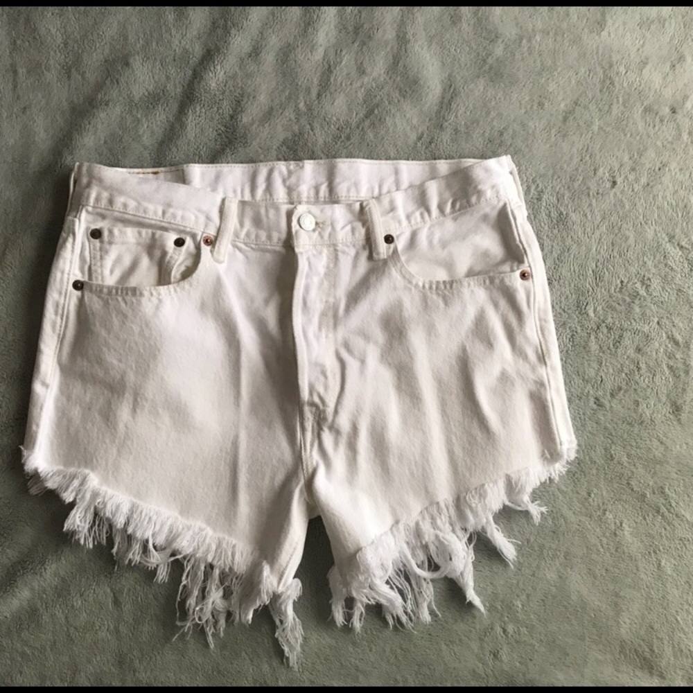 VTG Levi 501 White High Waist Short Cut Offs